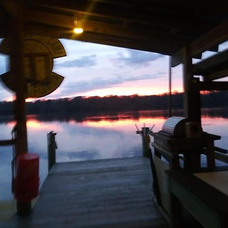 Stegbone'S Fish Camp And Resort Satsuma Extérieur photo