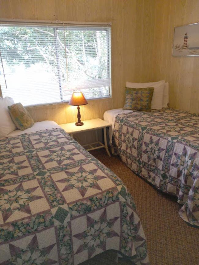 Stegbone'S Fish Camp And Resort Satsuma Extérieur photo