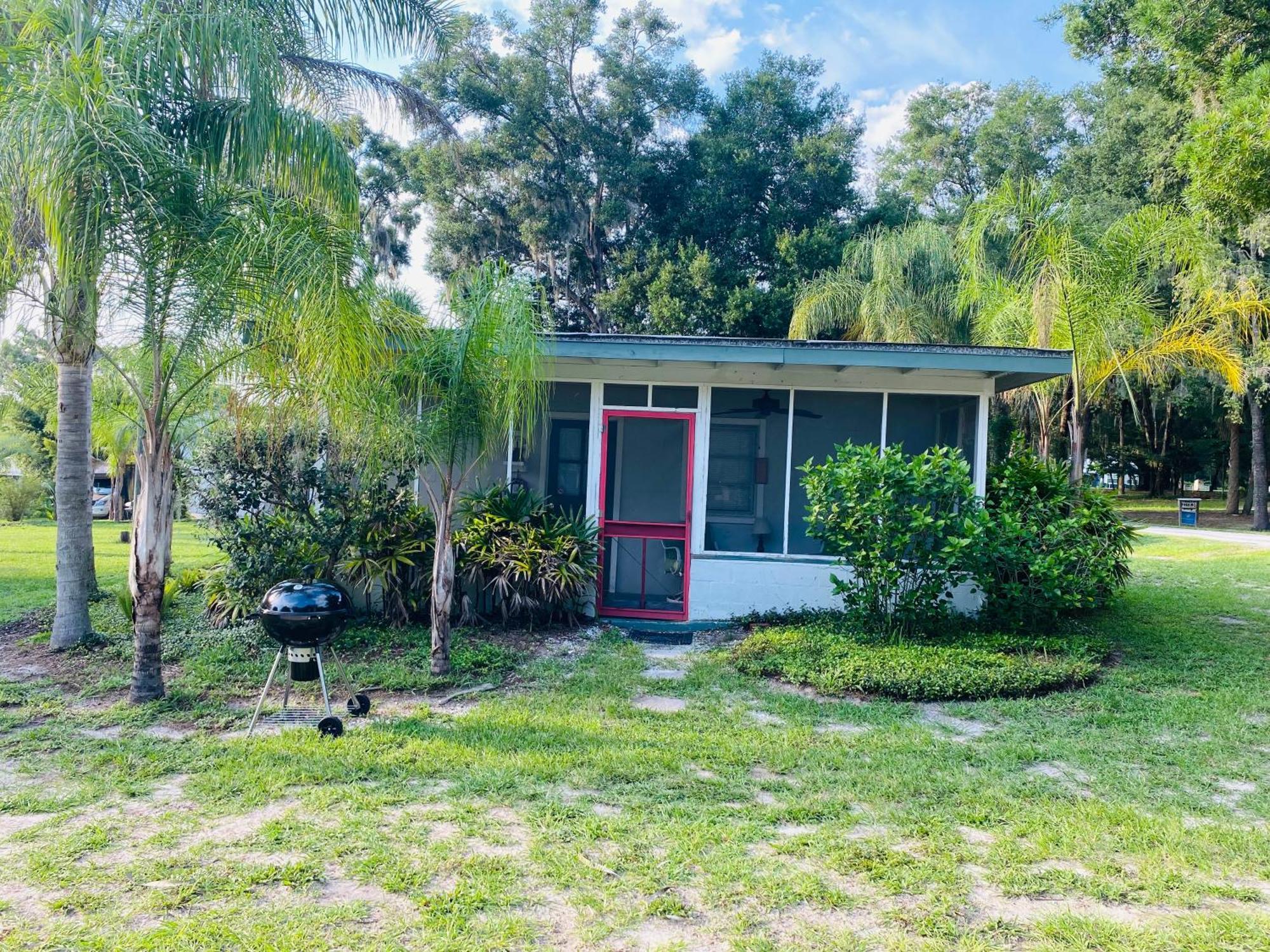 Stegbone'S Fish Camp And Resort Satsuma Extérieur photo
